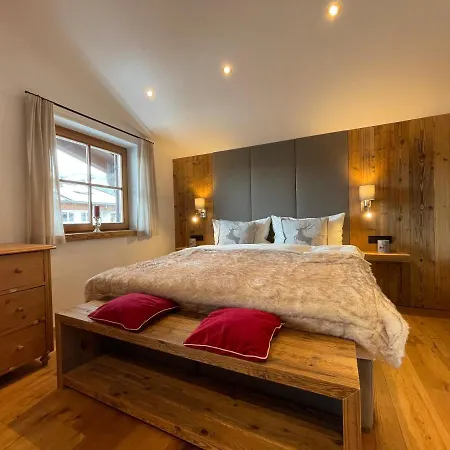 Sonnenschein Rebecca *